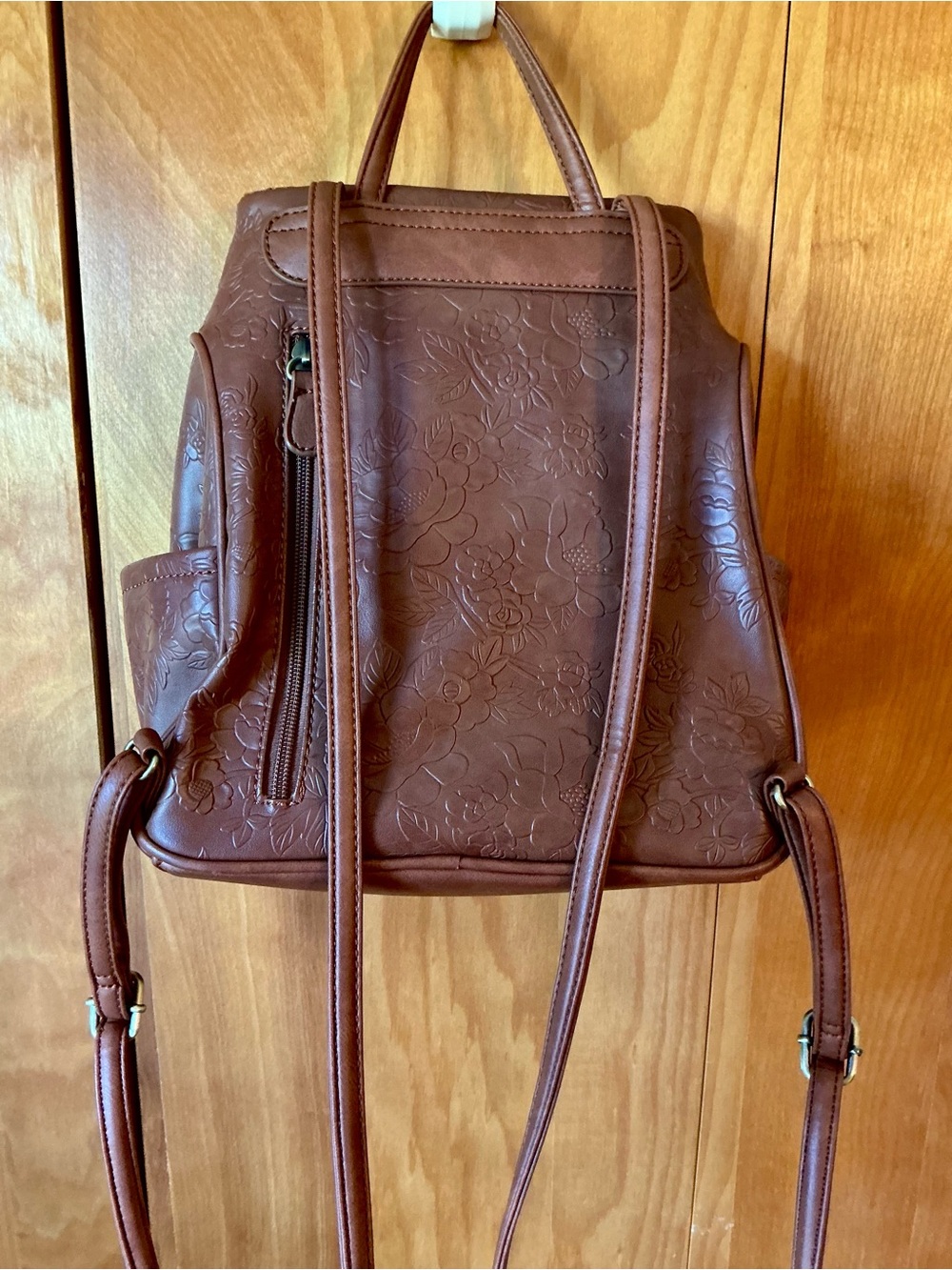 MultiSac Floral-Embossed Backpack - Picture 11 of 14